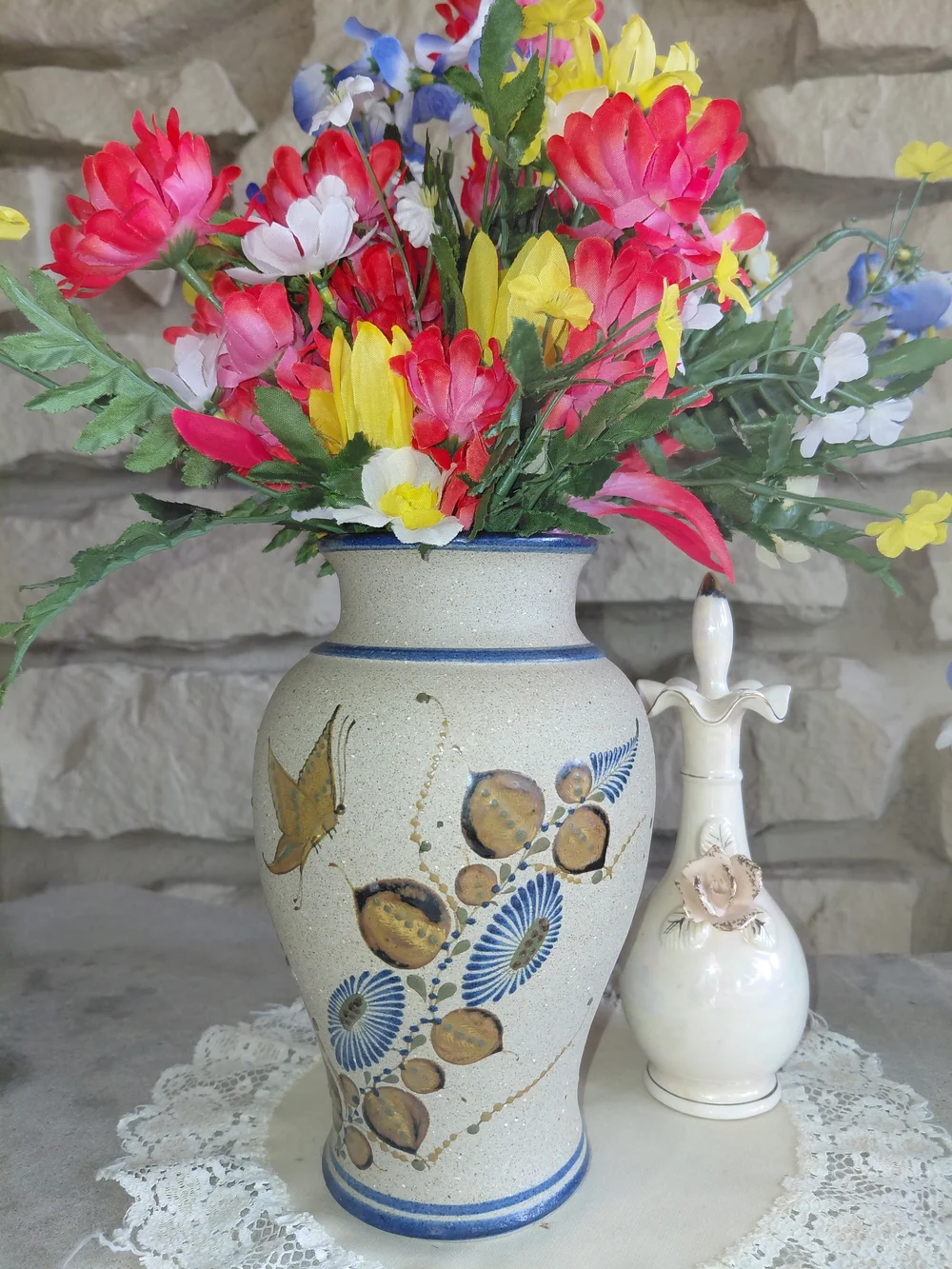 Mexican FolkArt Pottery Butterfly Vase Tecpatl Ceramics Jorge Gonzales Hernandez